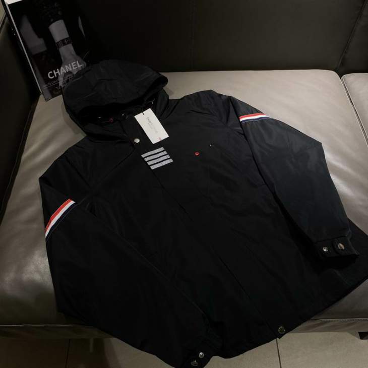 Picture of Thom Browne Jackets _SKUThomBrowneM-XLfxtx0129943